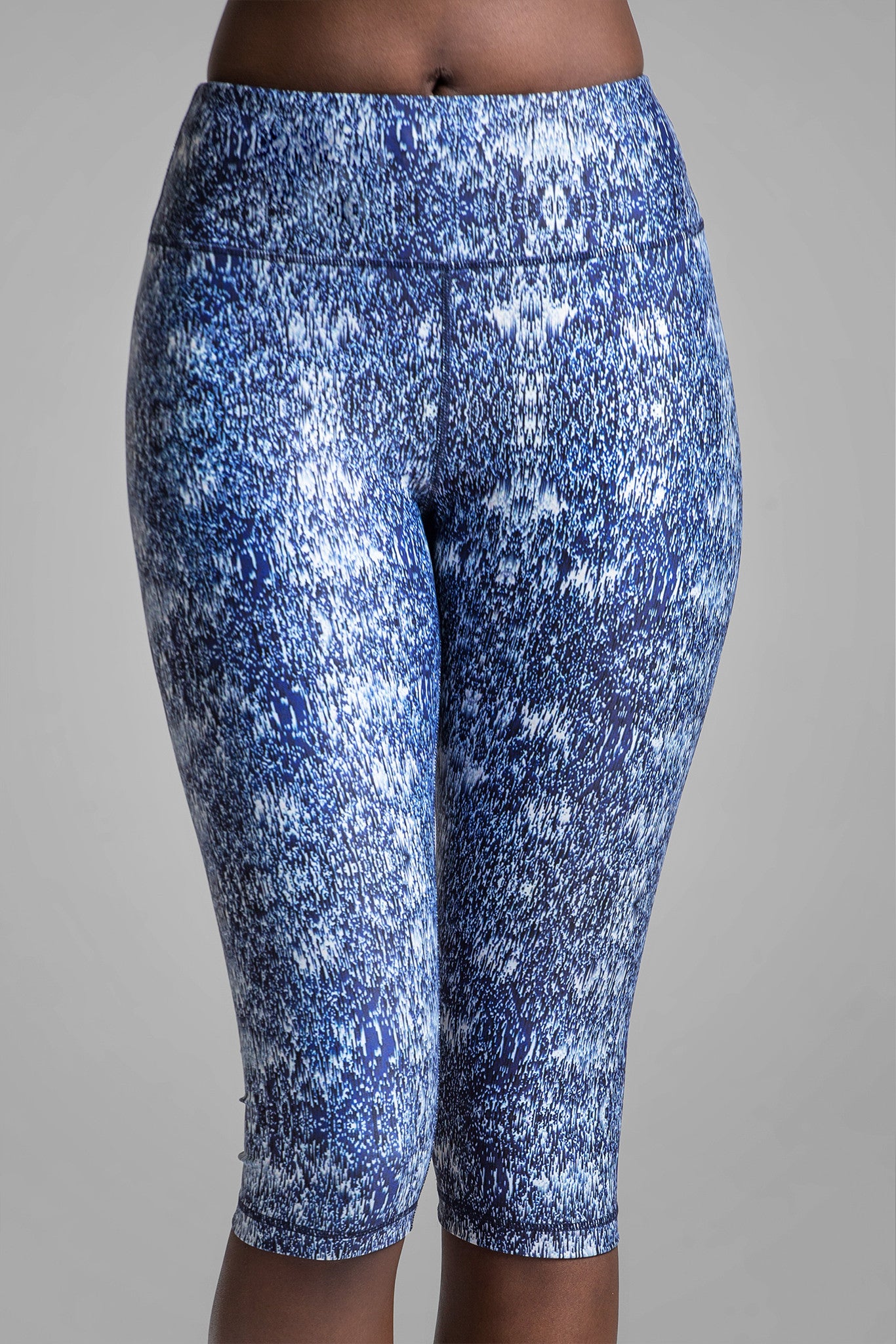 Lucky Graphic Static Crop Legging
