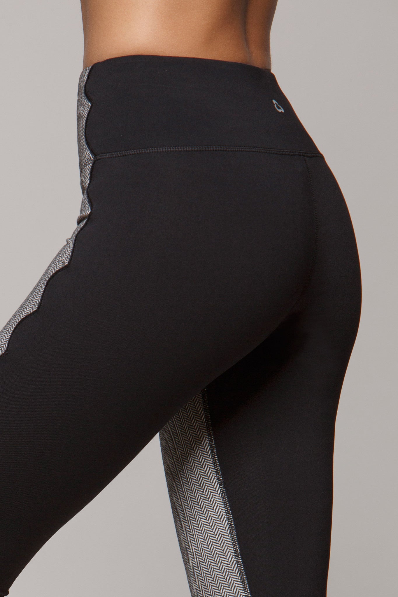 Lotte Scalloped Training Leggings