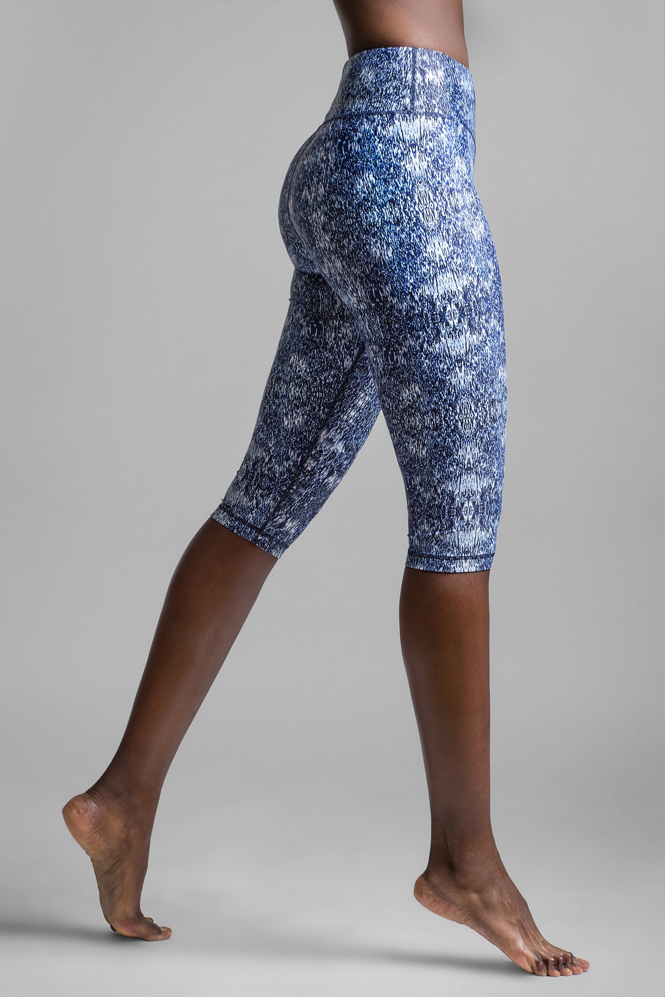 Lucky Graphic Static Crop Legging
